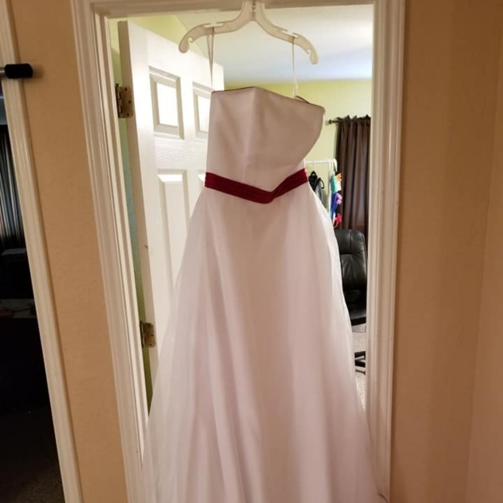 Wedding gown